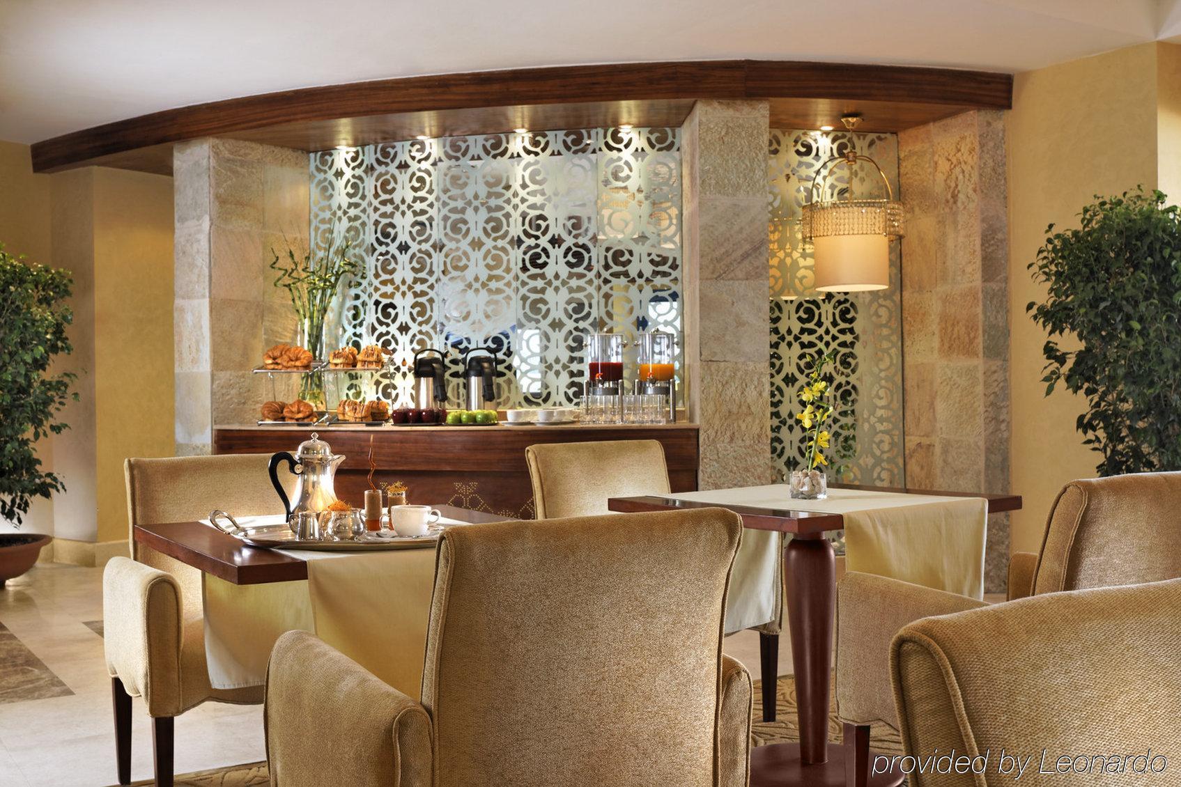 헬난 드림랜드 호텔 앤 컨퍼런스 센터 6th of October City 외부 사진 The interior of the hotel
