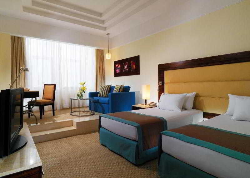 헬난 드림랜드 호텔 앤 컨퍼런스 센터 6th of October City 외부 사진 A room at the hotel